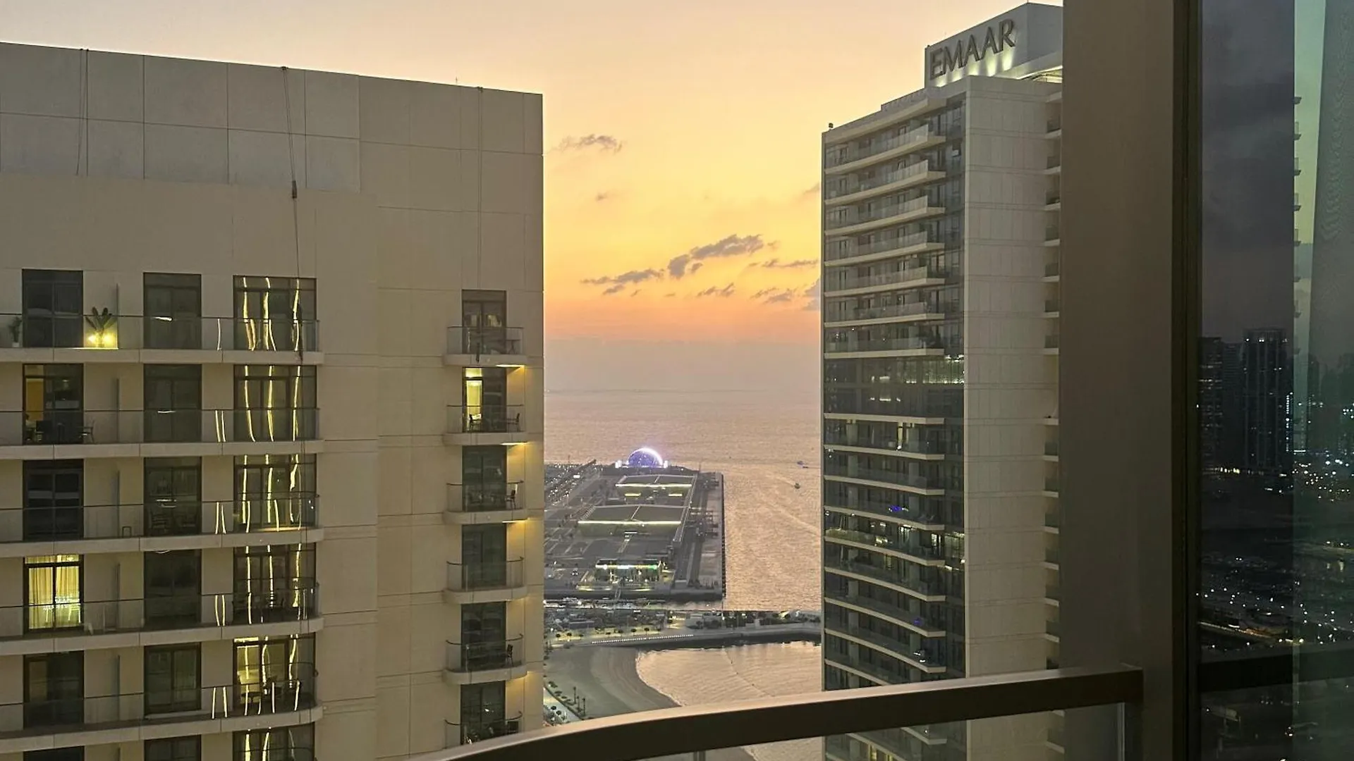 Amakin Beachfront Palm Jumeirah Marina Vista 2 Dubai