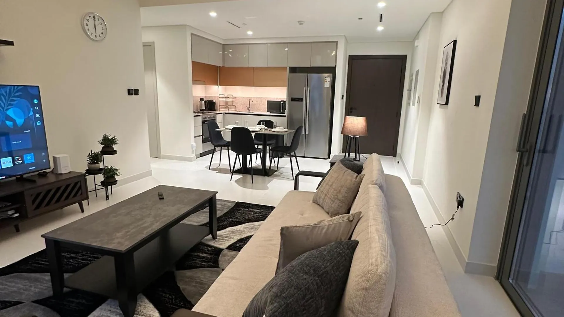 Amakin Beachfront Palm Jumeirah Marina Vista 2 Dubai Apartment