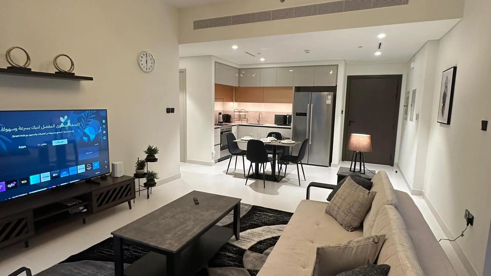 Amakin Beachfront Palm Jumeirah Marina Vista 2 Dubai