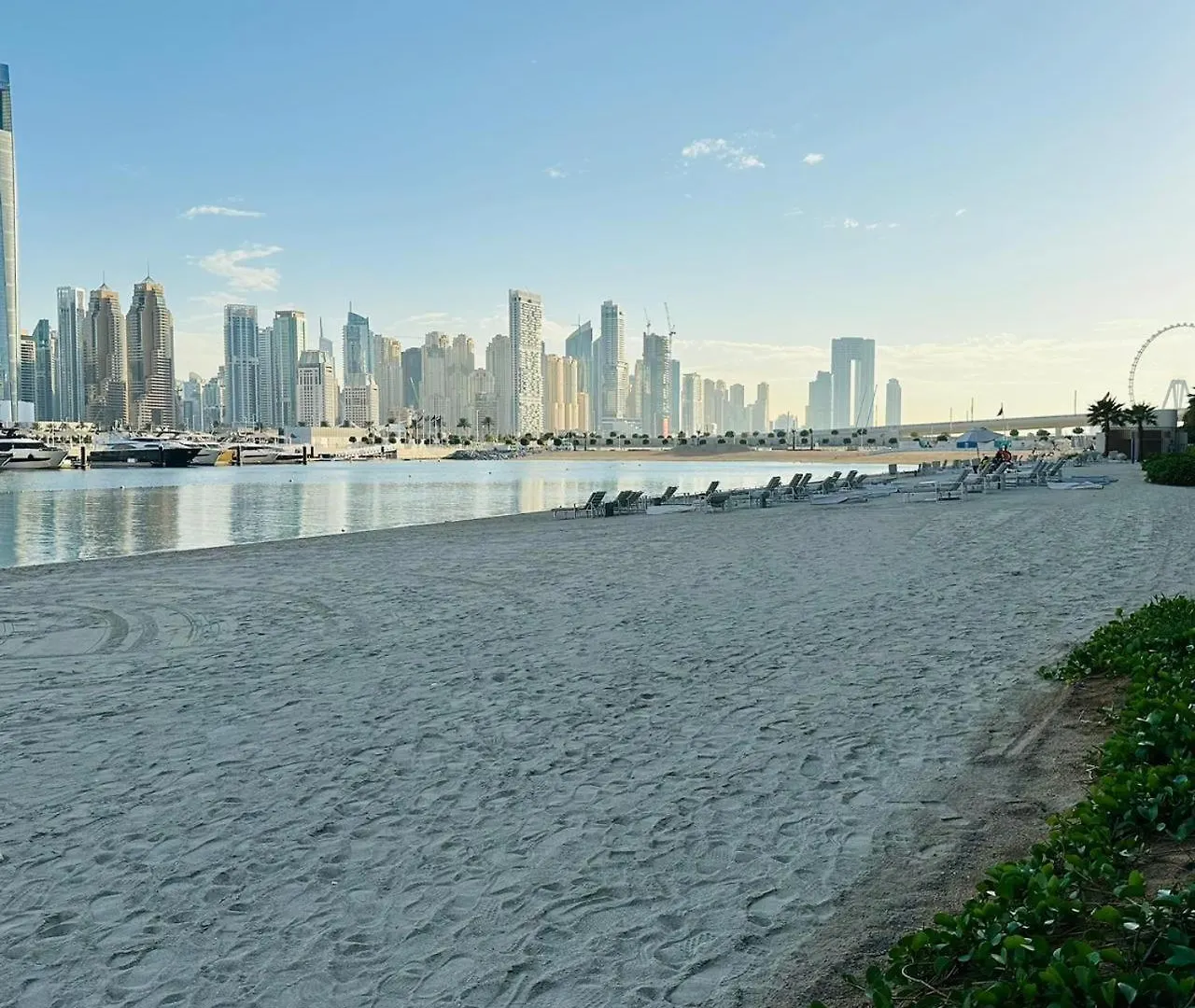 Apartment Amakin Beachfront Palm Jumeirah Marina Vista 2 Dubai United Arab Emirates