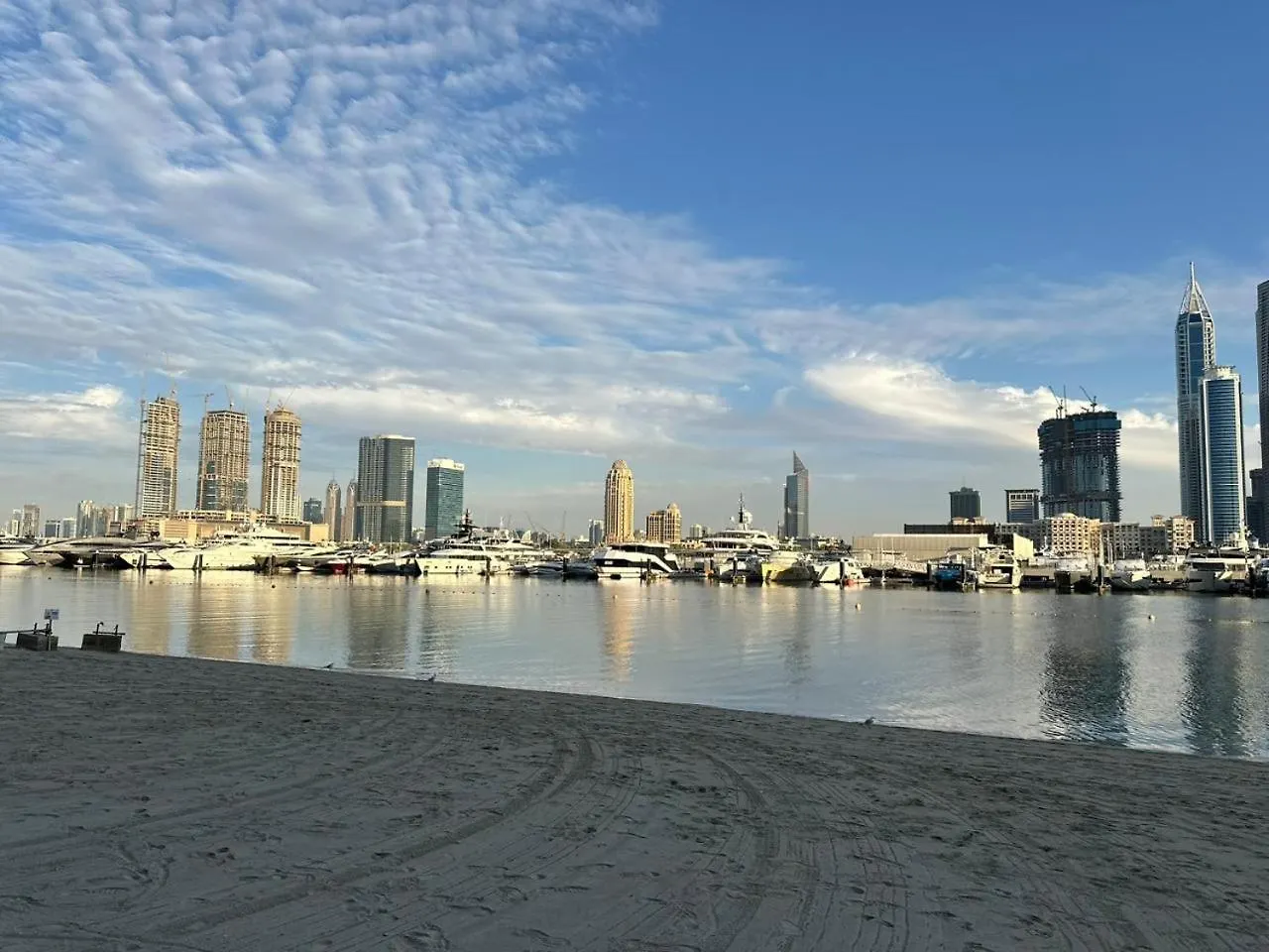 Amakin Beachfront Palm Jumeirah Marina Vista 2 Dubai Apartment