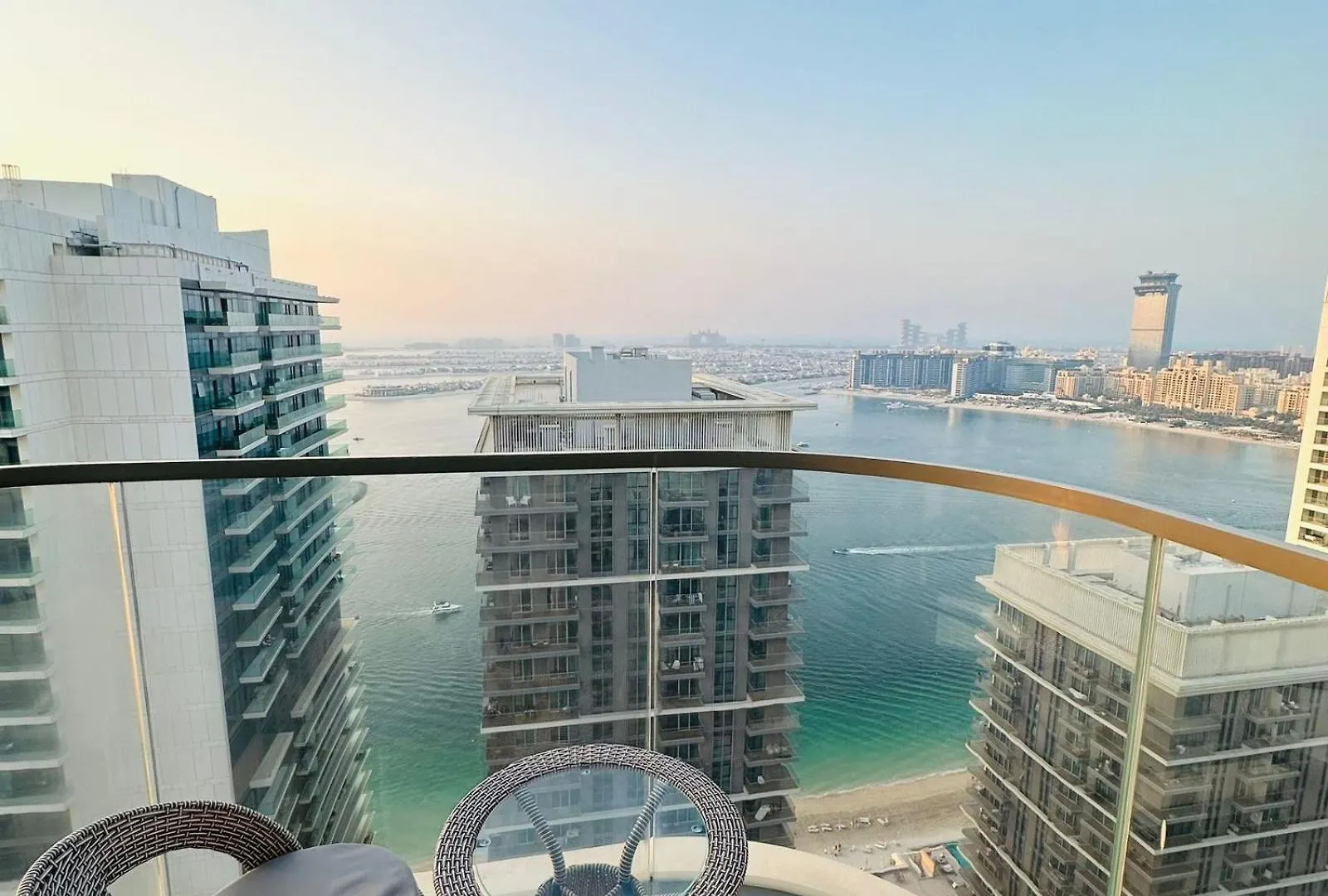 Amakin Beachfront Palm Jumeirah Marina Vista 2 Dubai